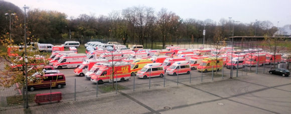 Bereitstellungsraum auf dem Gelände der Messe Düsseldorf. Foto: FW Mülheim an der Ruhr