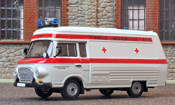 Rettungsfahrzeug SMH 3 auf Barkas B1000 als H0-Miniatur von Brekina. Foto: Michael Rüffer