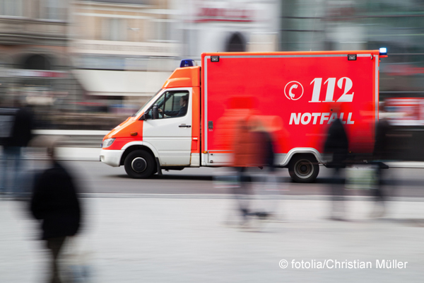 Berliner Rettungsdienst im Ausnahmezustand. Foto: fotolia/Christian Müller